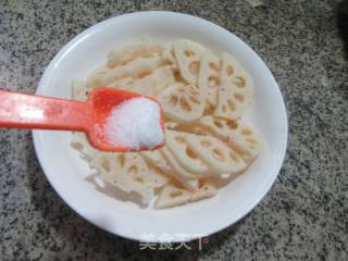 酱肉蒸莲藕的做法步骤：4