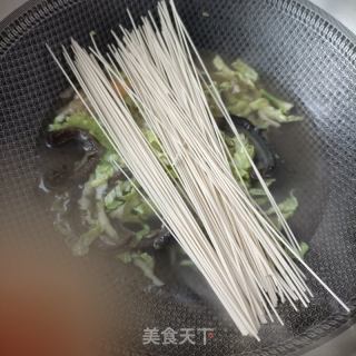 海参白菜炝锅面的做法步骤：8