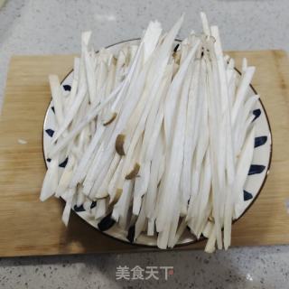 鱼香杏鲍菇的做法步骤：1