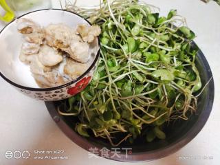 油堆炒黑豆芽的做法步骤：1