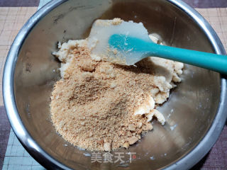 #金龙鱼精英100%烘焙大师赛#花生酥的做法步骤：5