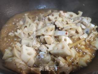 莲藕炒鸡肉的做法步骤：7