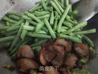 腊肉炖豆角的做法步骤：5