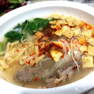 菠菜护心肉螺蛳粉的做法步骤：14
