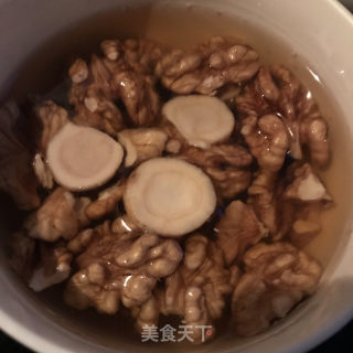 西洋参红枣核桃露的做法步骤：1