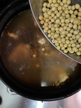 黄豆焖排骨的做法步骤：8