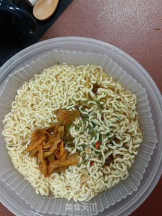 生菜牛肉拌面的做法步骤：3