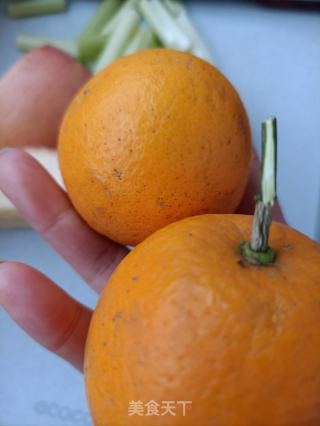 苹果橙子芹菜汁的做法步骤：4