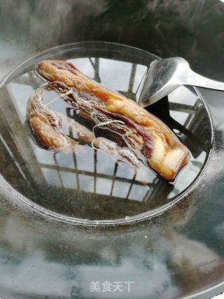 腊肉蒸萝卜糯米的做法步骤：4