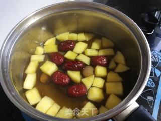 桂圆红枣苹果煮鸡蛋的做法步骤：3