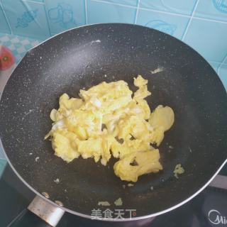 培根黄瓜炒鸡蛋的做法步骤：7