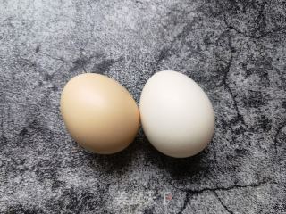 开水冲鸡蛋的做法步骤：1