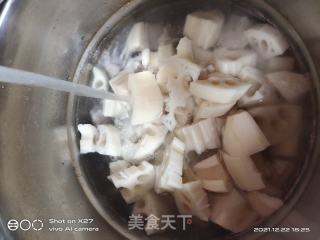 排骨莲藕汤的做法步骤：4