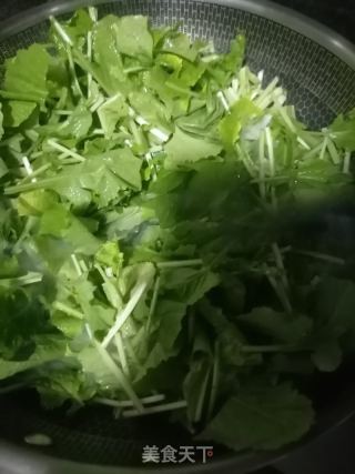 素炒萝卜叶的做法步骤：3