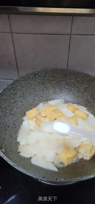肉片油豆腐烧白萝卜的做法步骤：9
