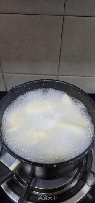甜笋芹菜鲜肉水饺的做法步骤：12