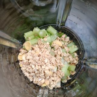 芹菜麦片豆浆的做法步骤：7