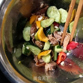 黄瓜拌护心肉的做法步骤：8