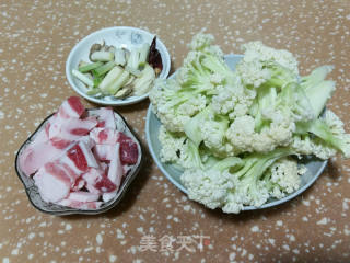 干锅花菜的做法步骤：1
