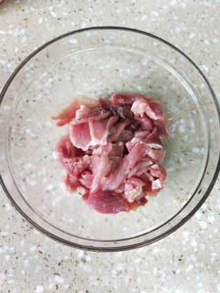青椒小炒肉的做法步骤：3