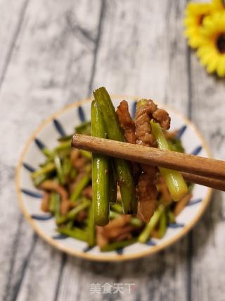 美味下饭蒜薹炒肉丝的做法步骤：9