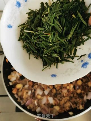 牛肉丸鲜贝炒饭的做法步骤：10