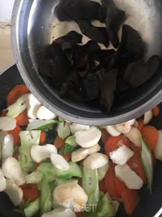 家常小炒的做法步骤：9