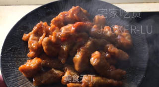 家常糖醋里脊，酸甜可口，色泽金黄诱人，制作简单，孩子最爱。的做法步骤：17