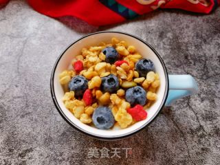 蓝莓麦片酸奶杯的做法步骤：8