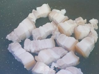 鹌鹑蛋红烧肉的做法步骤：5