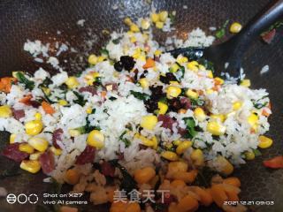 香肠玉米炒饭的做法步骤：6