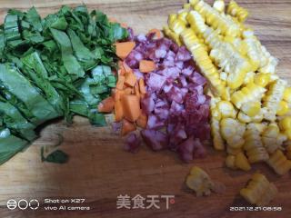 香肠玉米炒饭的做法步骤：1