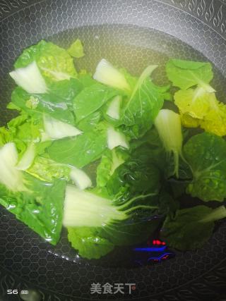 韭菜鸡蛋饺子的做法步骤：1