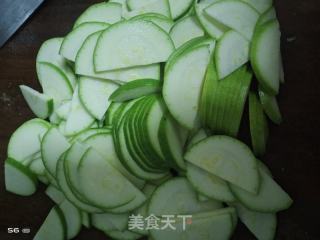 醋溜勋瓜的做法步骤：2