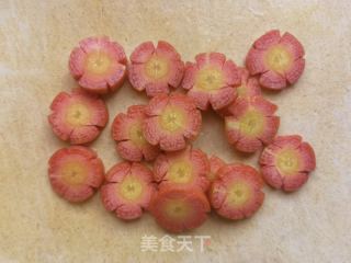 胡萝卜黄瓜拌海参的做法步骤：1