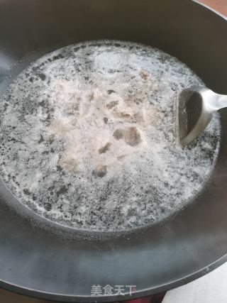 排骨炒腐竹的做法步骤：1