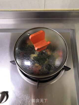 番茄豆腐锅的做法步骤：10
