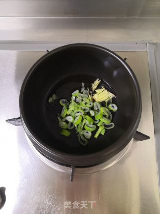 番茄豆腐锅的做法步骤：3