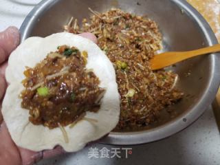 白萝卜猪肉粉条馅包子的做法步骤：12