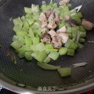 莴苣丁炒鸡肉丁的做法步骤：9