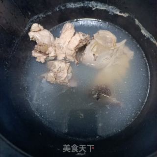 莴苣丁炒鸡肉丁的做法步骤：1