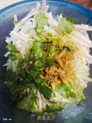 凉拌萝卜丝的做法步骤：3
