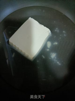 海裙带豆腐虾滑汤的做法步骤：1