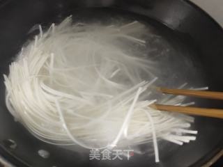 西红柿虾仁打卤面的做法步骤：15