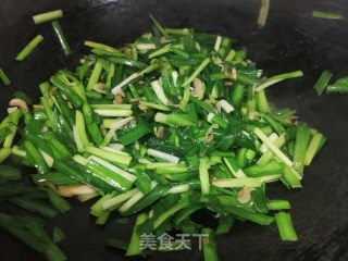虾皮炒韭菜的做法步骤：7