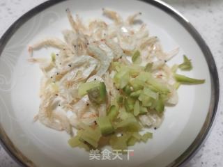 虾皮炒韭菜的做法步骤：2