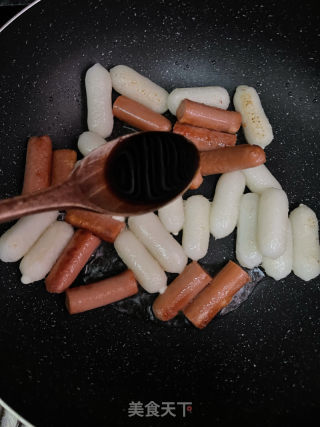 椒盐火腿肠芝士年糕的做法步骤：4