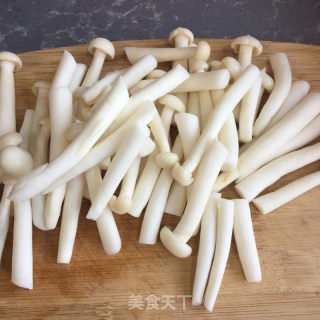 肉丸菌菇汤的做法步骤：4
