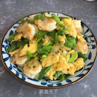 鸡蛋青椒炒虾仁的做法步骤：9