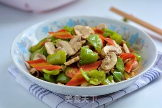 辣椒胡萝卜炒口蘑的做法步骤：7